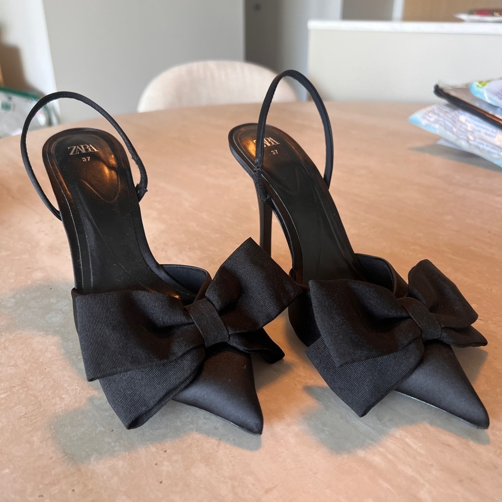 Zara Black Slingback Heels with Bow Detail